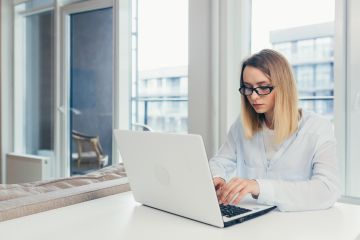 Leer noticia sobre:   25 de Junio 2026  
 Síndrome Visual informático: cómo las pantallas afectan tu comodidad visual 
