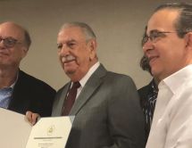 Leer noticia sobre:   26 February 2019  
 Reconocimiento al Profesor Arnaldo Espaillat Cabral  