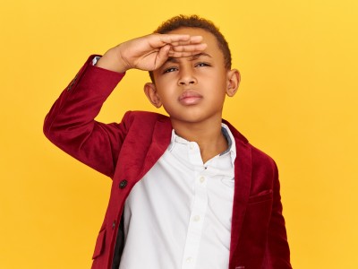 ¿Tu hijo entrecierra los ojos para ver?