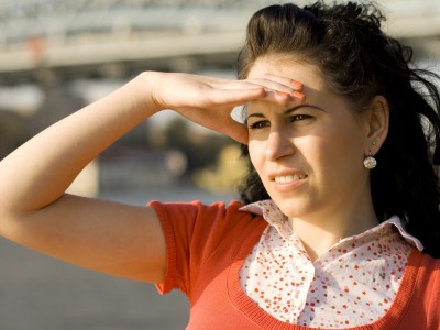 Ojo seco en verano: por qu&eacute; puede empeorar y c&oacute;mo proteger tus ojos