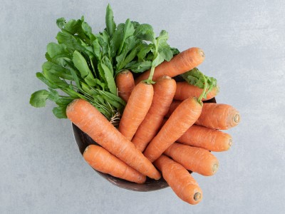 &iquest;Comer zanahorias mejora la vista? La verdad detr&aacute;s del mito